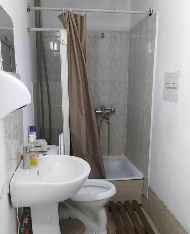 Fox Park Hostel Алма Ата Екстериор снимка